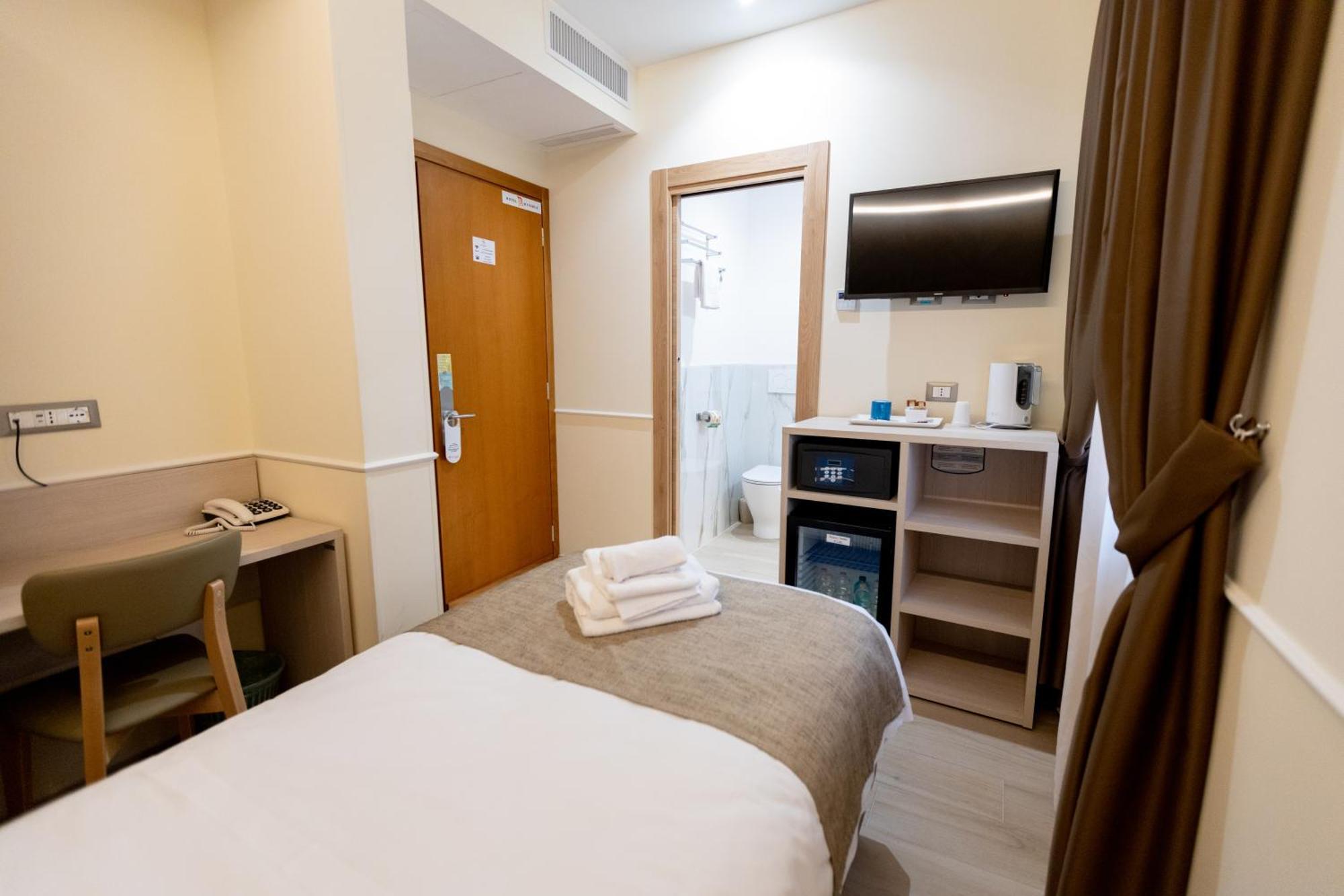 Hotel Maximus Roma Exterior foto