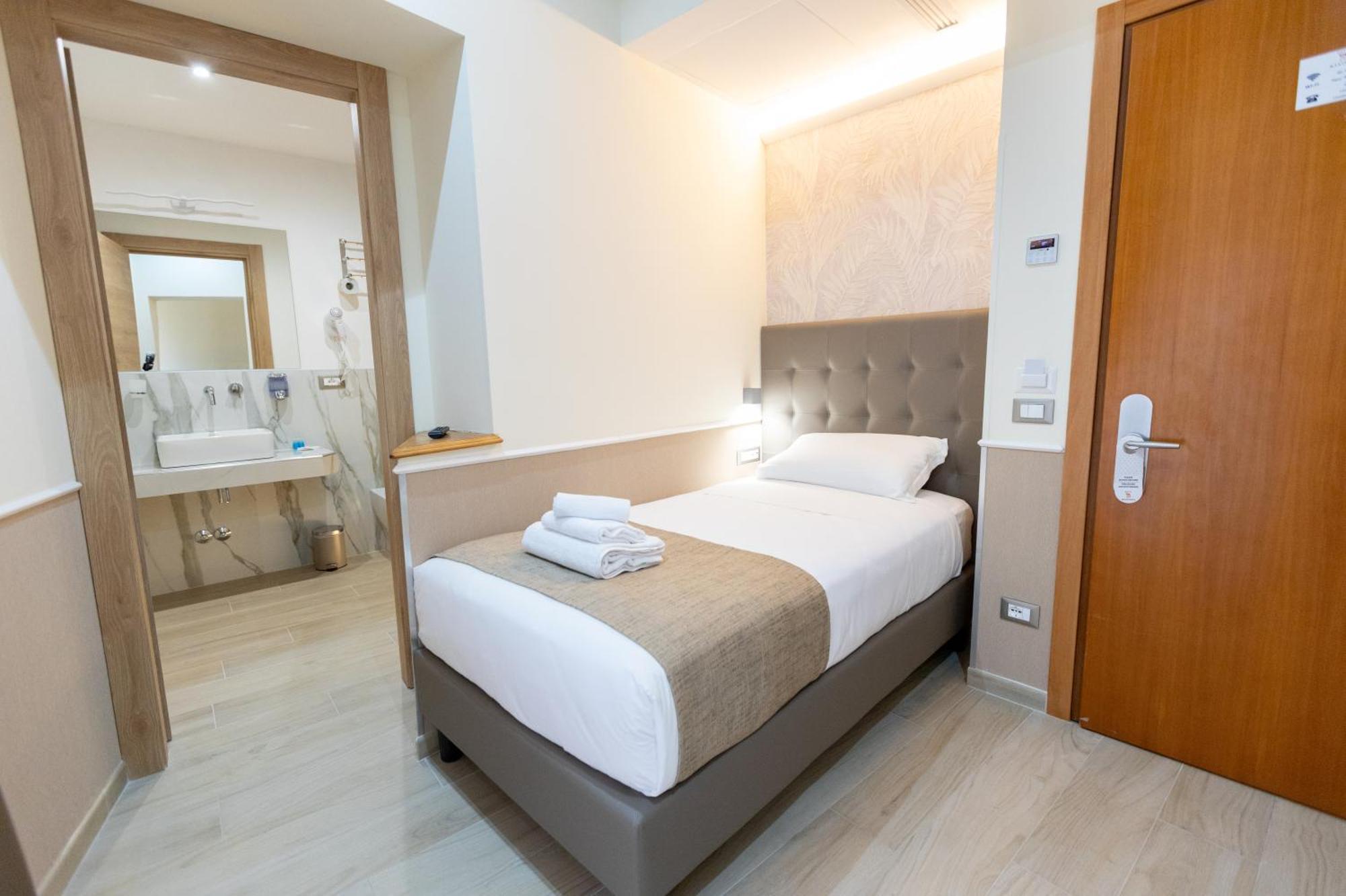 Hotel Maximus Roma Exterior foto