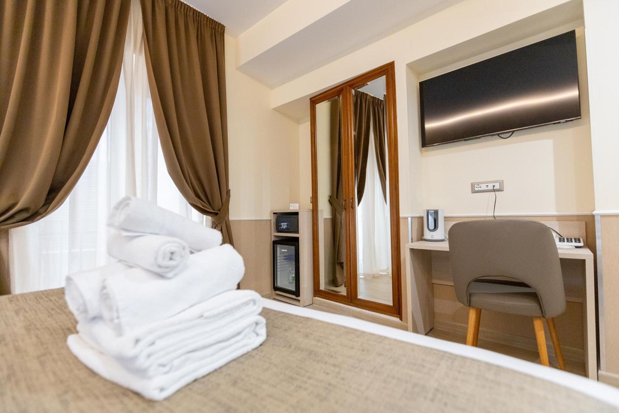 Hotel Maximus Roma Exterior foto